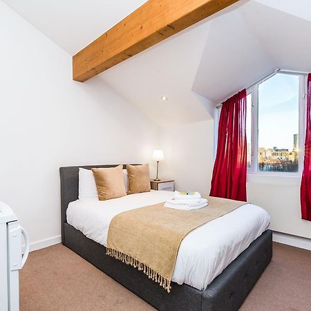 Riverbank Stay London Luaran gambar