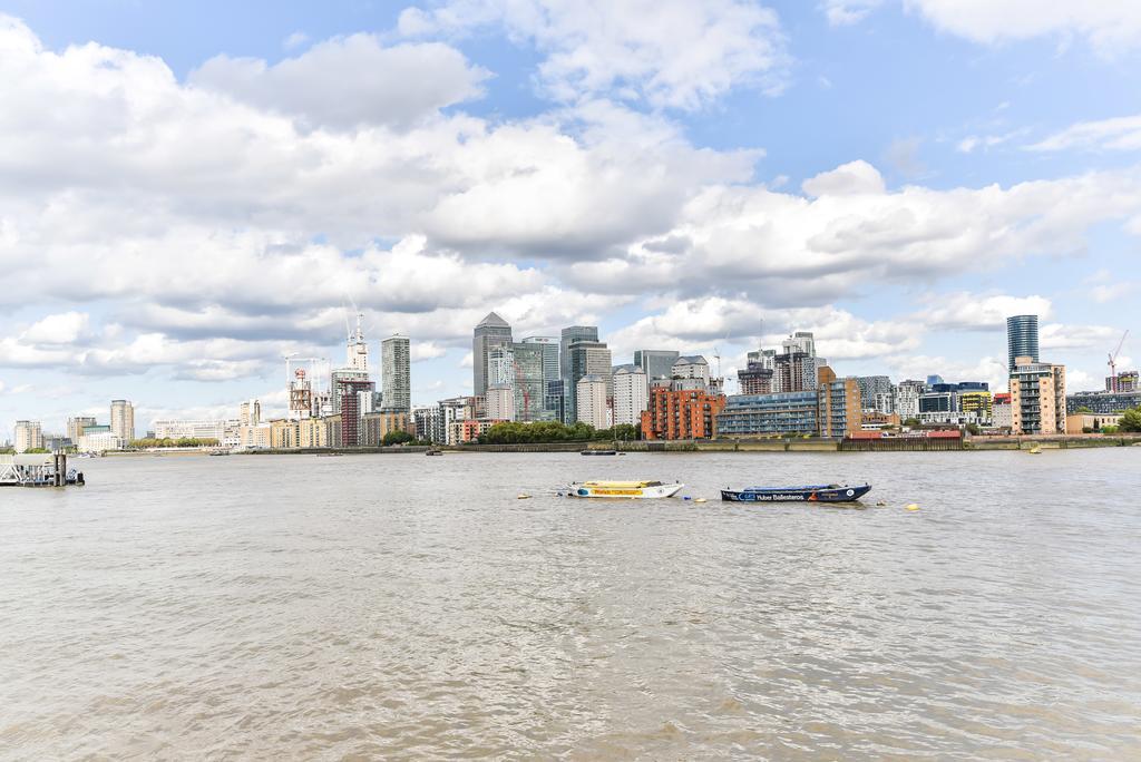 Riverbank Stay London Luaran gambar