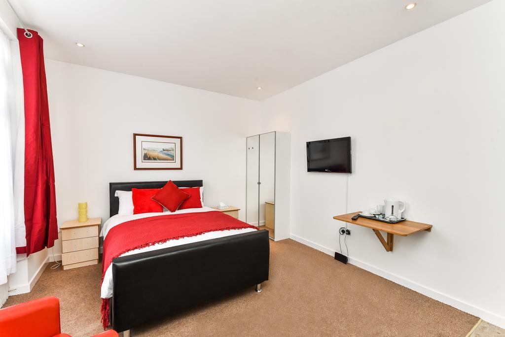 Riverbank Stay London Luaran gambar