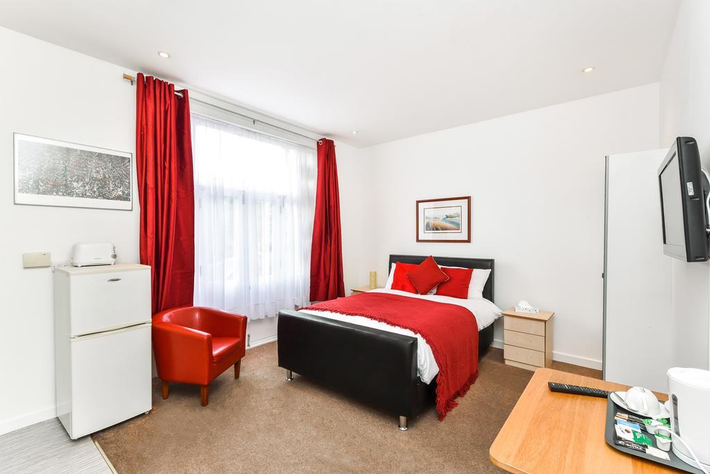 Riverbank Stay London Luaran gambar
